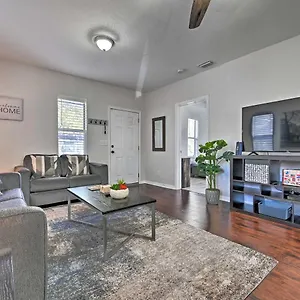  Holiday home Sun-dappled Oasis About 2 Mi To 7th Avenue! United States